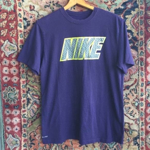 SALE Nike Tee Men's Logo Pattern Swoosh Graphic - Picture 2 of 5
